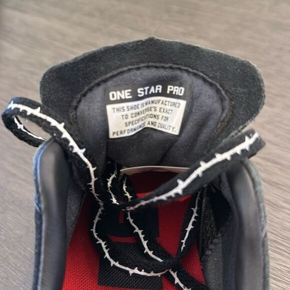 Converse One Star Pro Roses A01579C Black Red Suede Skateboard size 5.5 mens - Picture 4 of 11